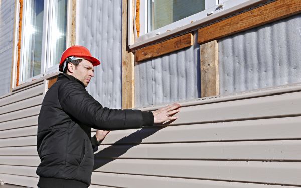 Cost of Vinyl Cladding Repair in Smyrna