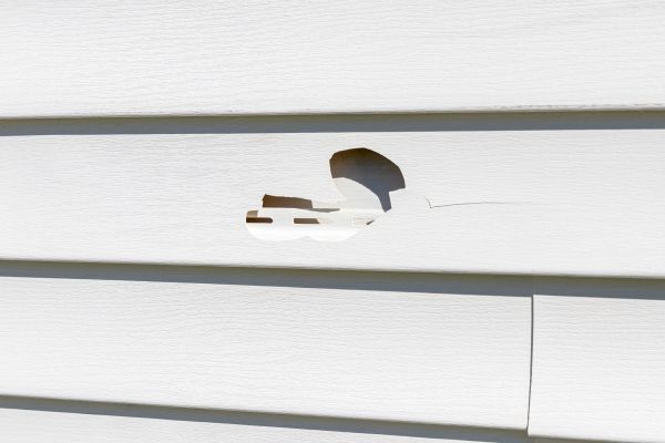 Cost of White Vinyl Siding Repair in Smyrna