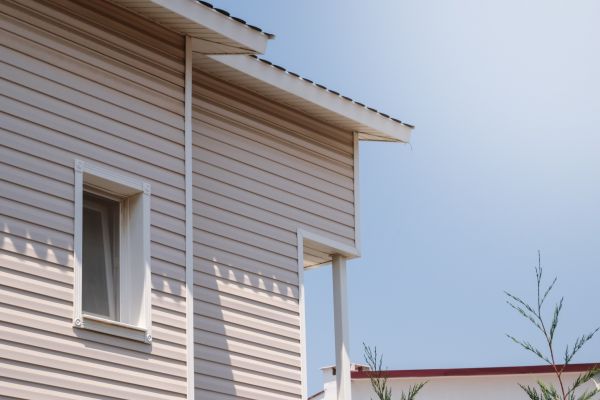 Cost of Vinyl Siding Hole Repair in Smyrna