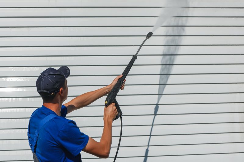 Cleaning the Installed Siding